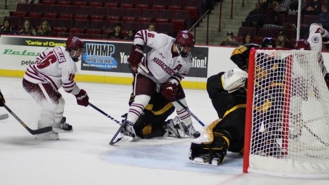 UMass hockey can’t complete the sweep, fall to Colorado College 7-4 Saturday night