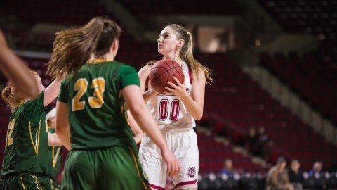 Maggie Mulligans career day leads UMass womens basketball in win over CCSU Wednesday