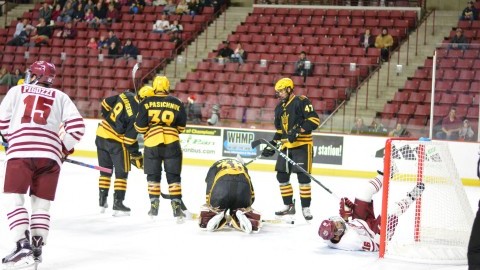 UMass hockey’s offense smothered in 4-1 loss to Arizona State