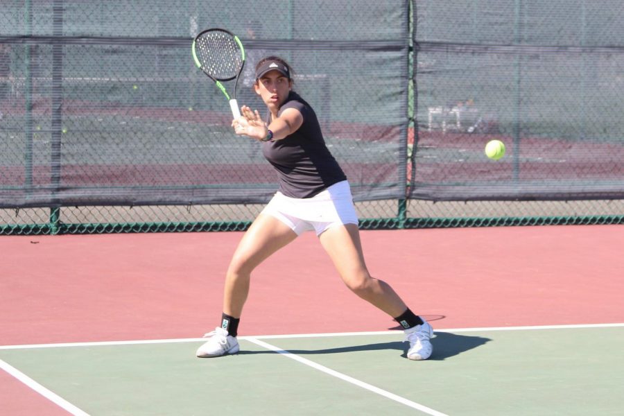 UMass tennis weathers storm to win on Senior Day