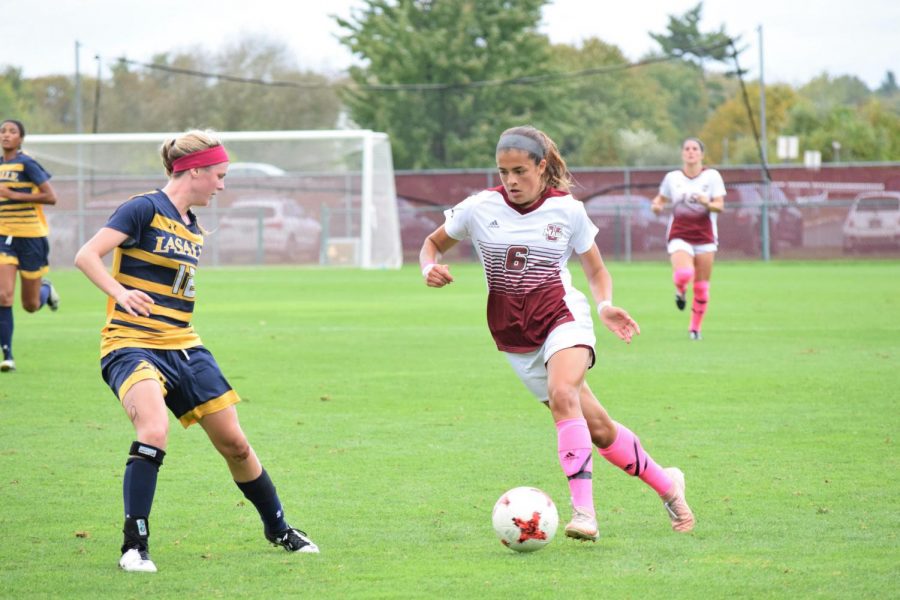 Frisk, Marra lead offensive barrage in UMass women’s soccer’s 8-0 win over Chicago State