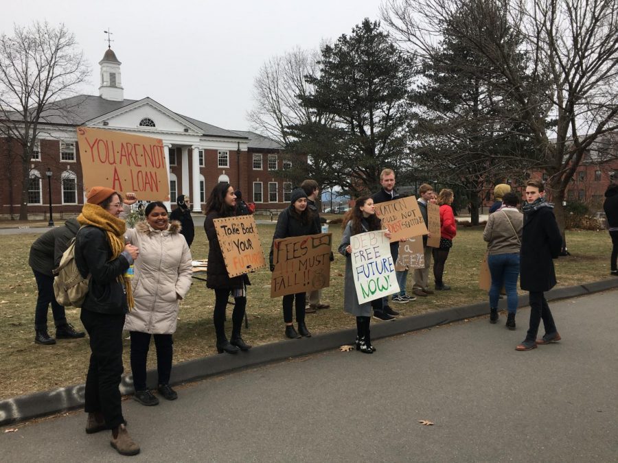 Student activists demand Board of Trustees to recognize student debt crisis