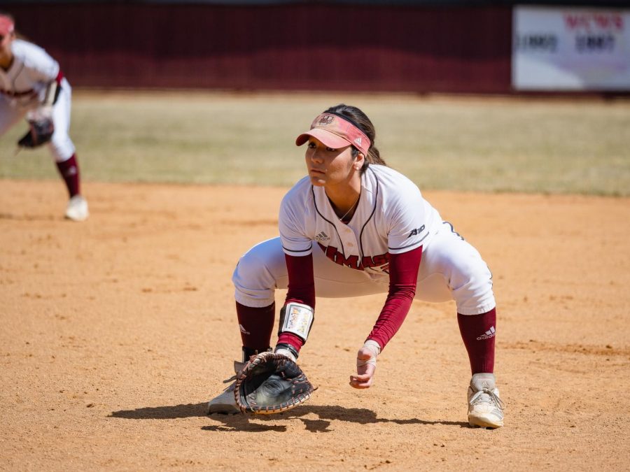 UMass softball wins first two home games with doubleheader sweep of La Salle on Saturday