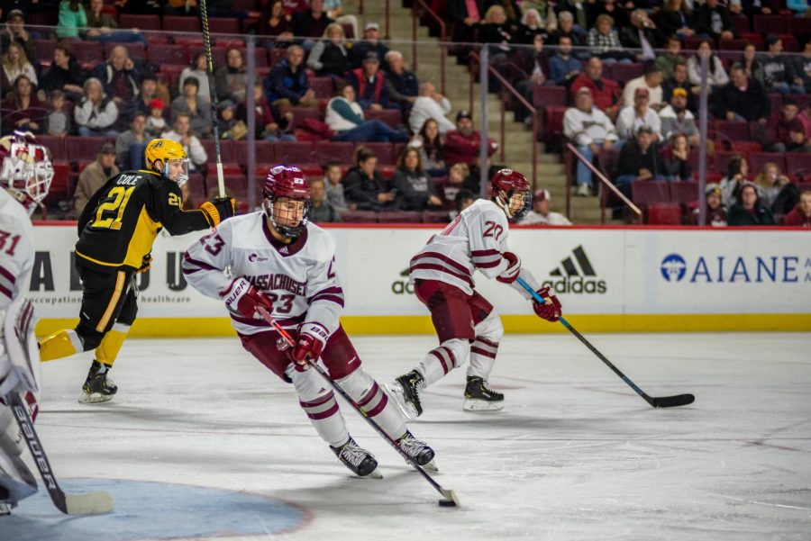 No. 3 UMass hockey set for top-10 matchup with Northeastern