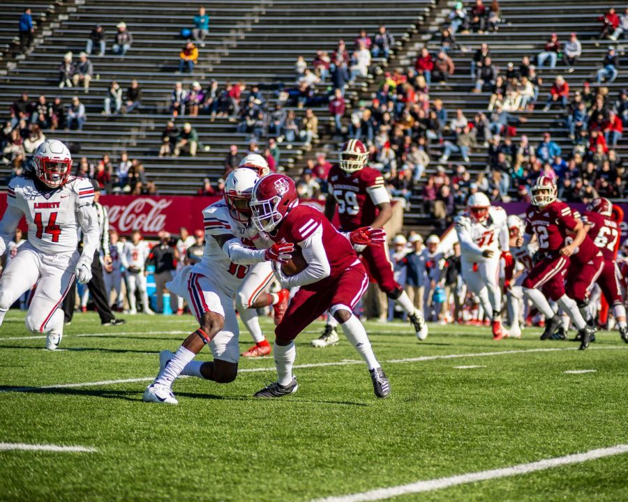 Northwestern pulls away in fourth quarter as UMass football loses sixth straight