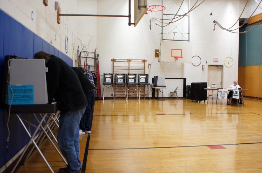 매사추세츠 유권자들이 당 지도자들과 달리 순위선택 투표를 거부하다.