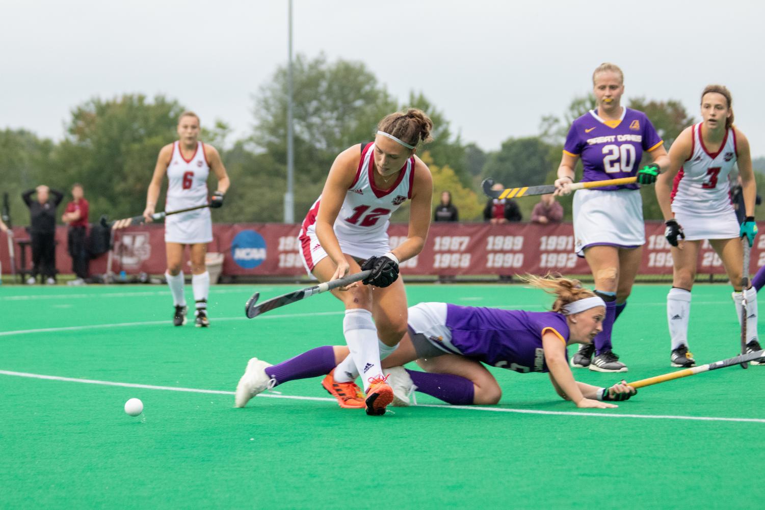 UMass Field Hockey Remains Undefeated With 2-1 Win Over Albany ...