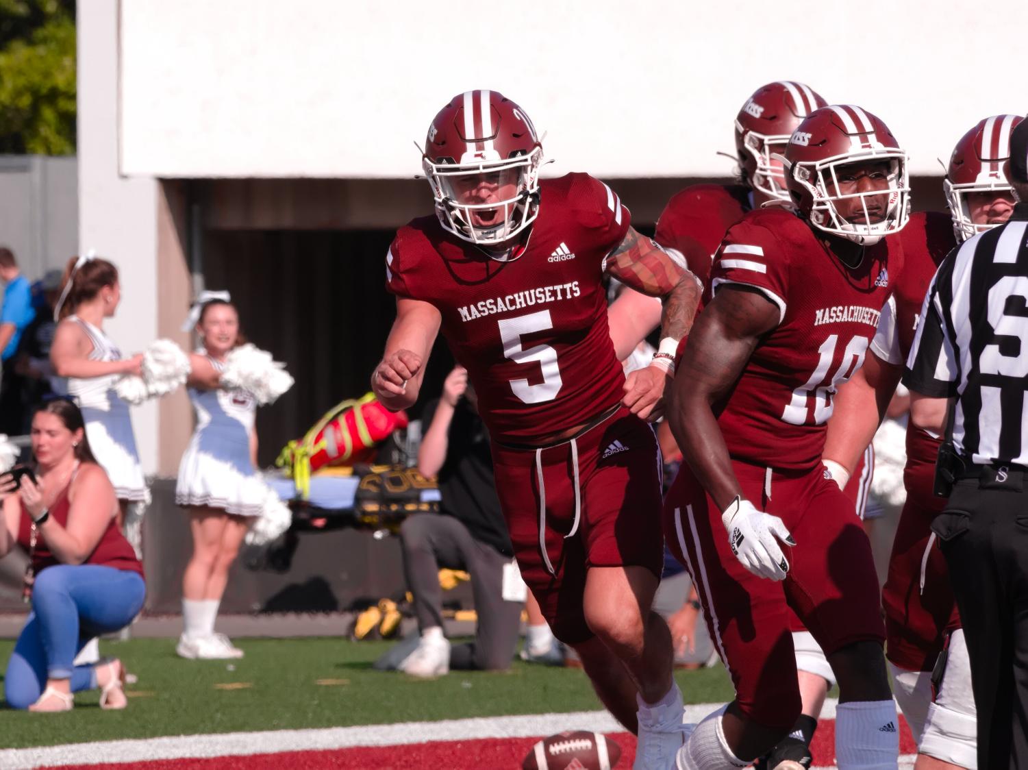 Massachusetts Football Wins Home Opener Against Stony Brook, 20-3 ...