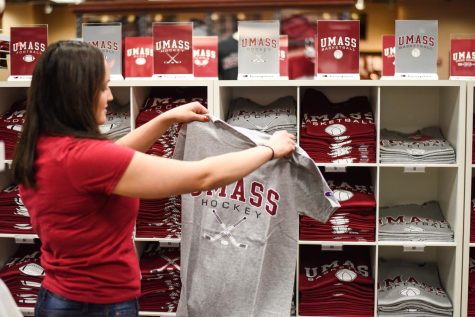 The UMass Store needs to be more size inclusive