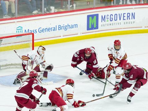 UMass hockey falls to Boston College 5-2 in Hockey East preliminary round