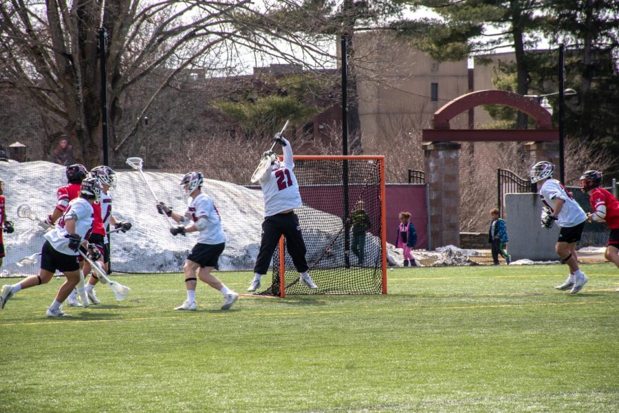 UMass holds off comeback attempt, defeats Brown 10-9