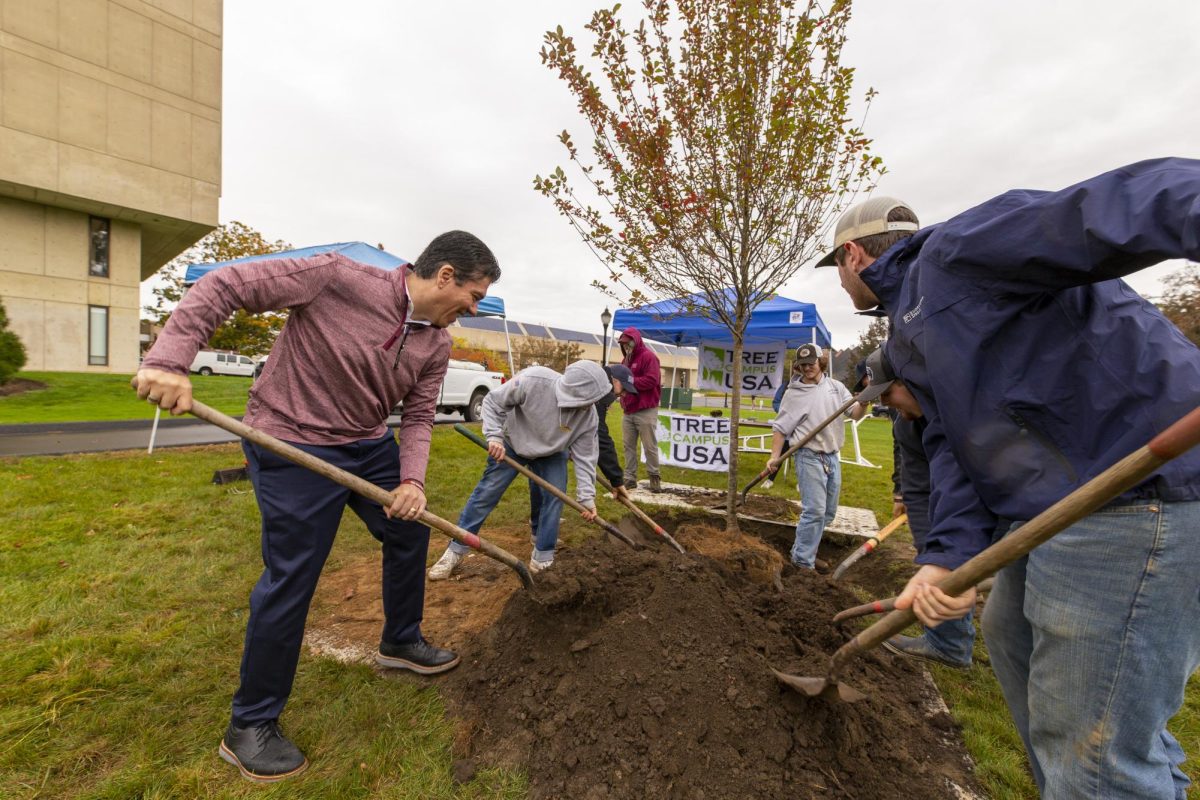 Students and faculty plant Class of ‘27 tree