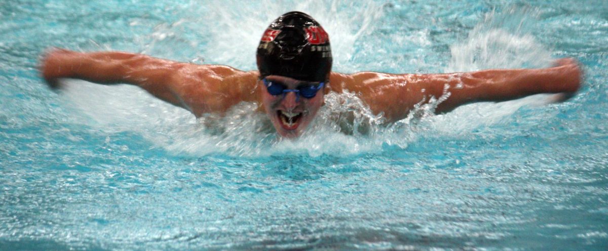 UMass swim and dive swept by Boston University, breaks 20-year-old record